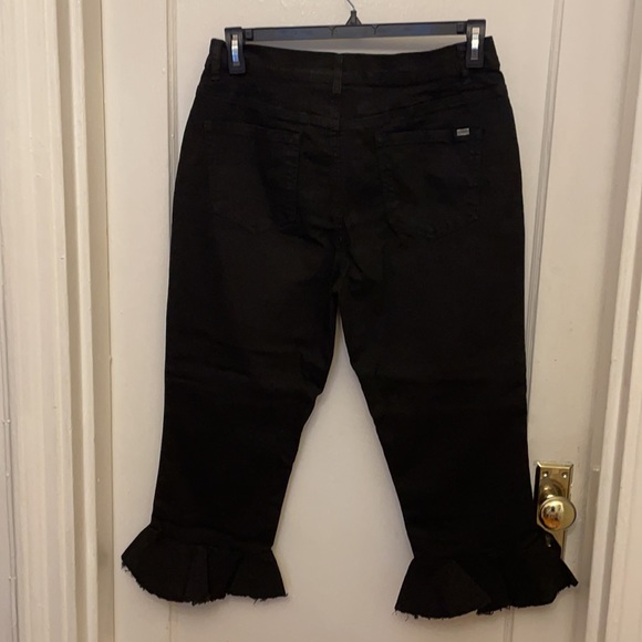 NWT DG2 black Capri size 12P. - Picture 5 of 6